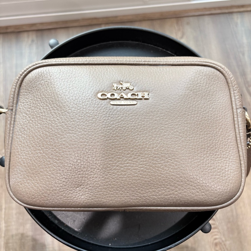COACH Authentic Taupe Brown Pebbled Leather Crossbody Bag with Gold Hardware - Picture 16 of 16